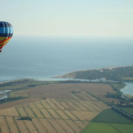 Apartman Comfortable And Bright Flat - Beahost *