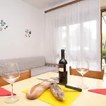 דירה Comfortable And Bright Flat - Beahost