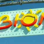Comfortable And Bright Flat - Beahost Apartmán *